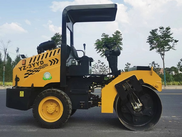 工程機械壓路機